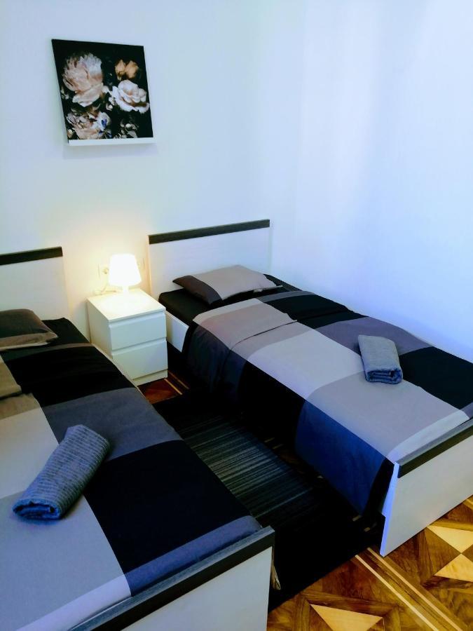Zpula Center Studio Apartments Exterior photo