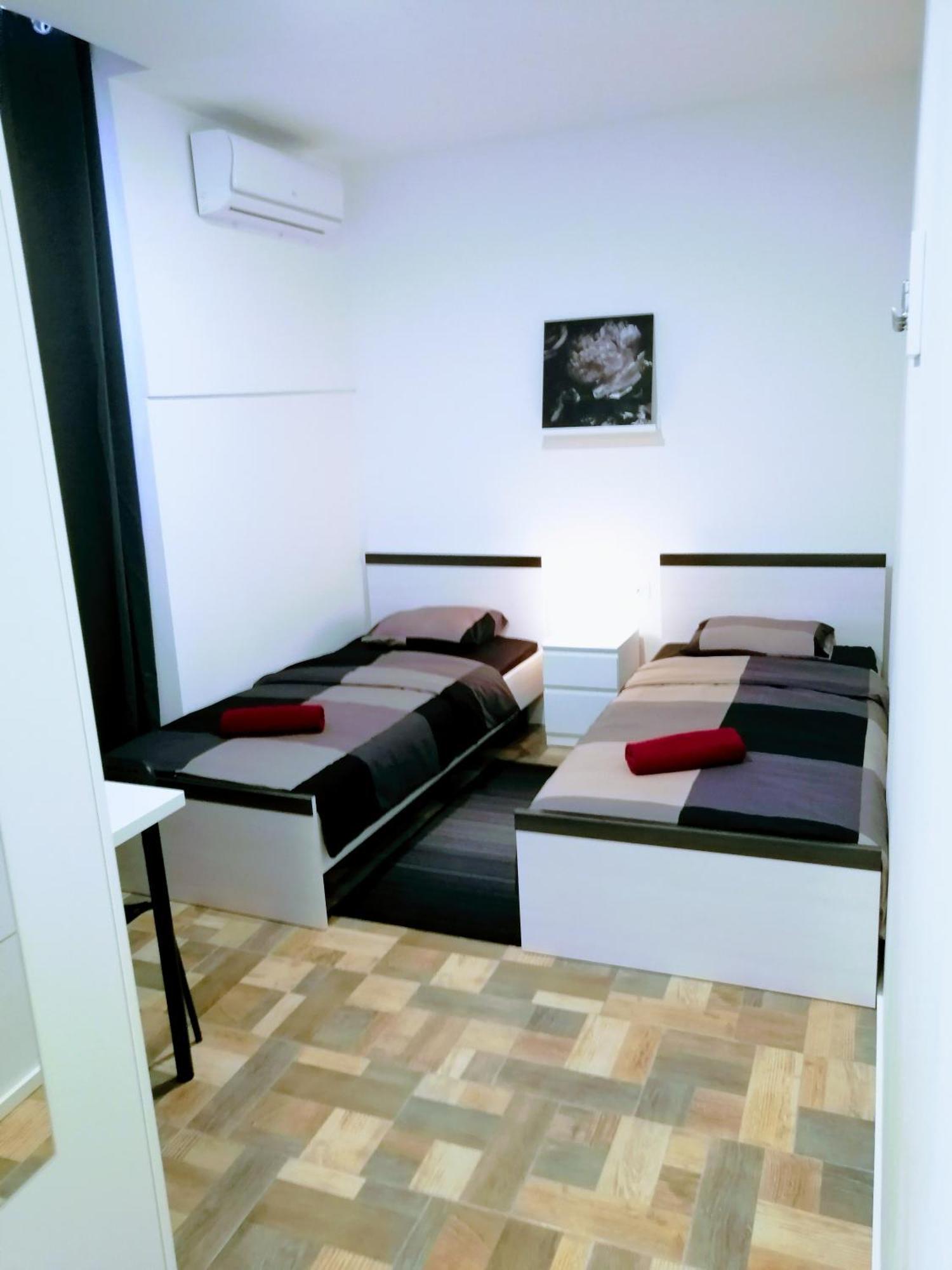 Zpula Center Studio Apartments Exterior photo